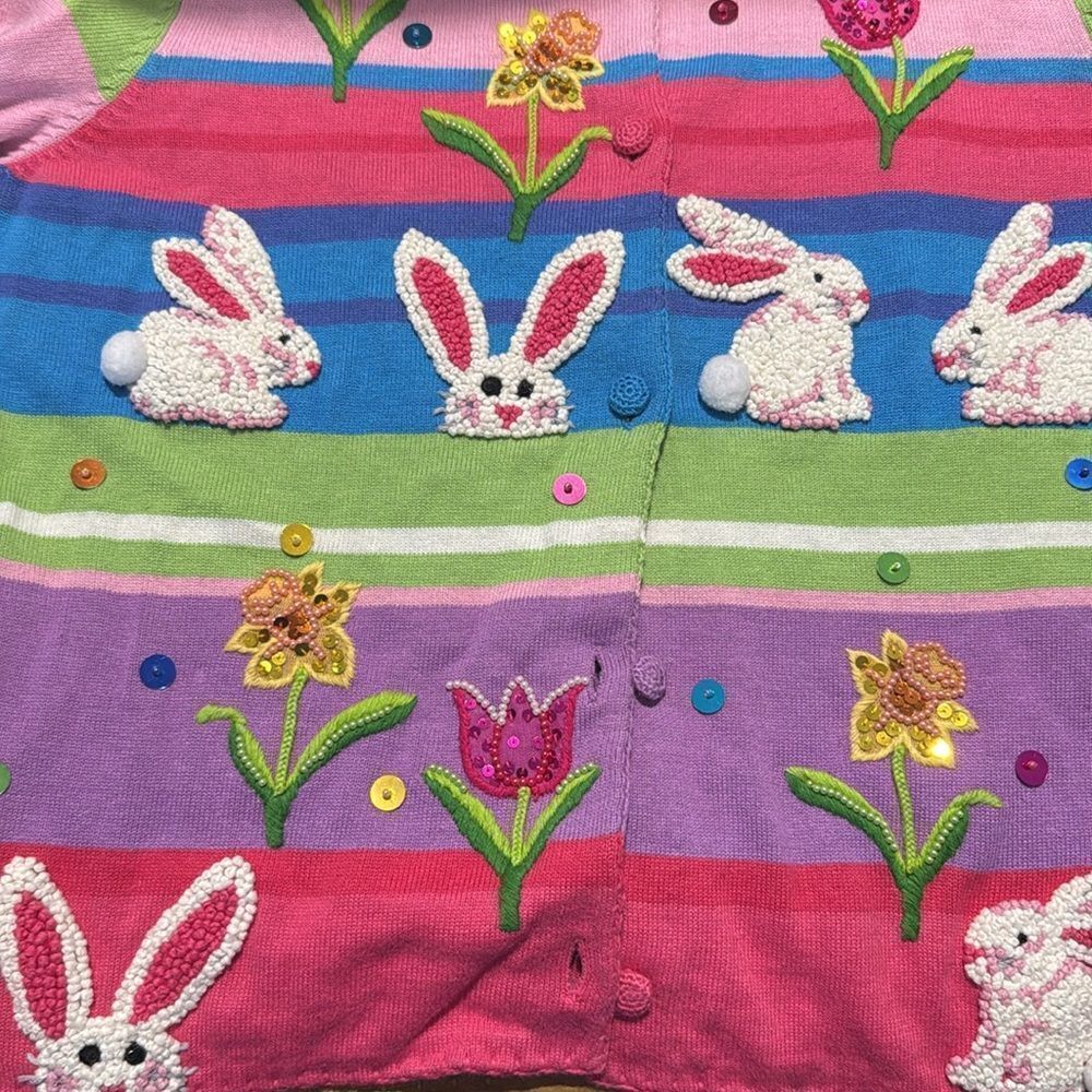 Embroidered crochet bunny flower sweater M - Picture 11 of 13